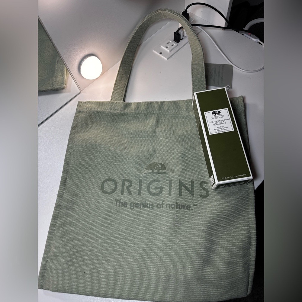 Origins mega mushroom relief and resilience treatment lotion